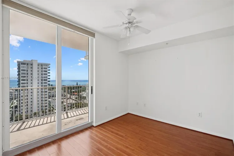 The Tides at Bridgeside Square #1407 image #9