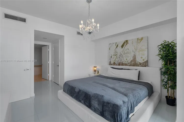 Icon Brickell I #3907 image #15