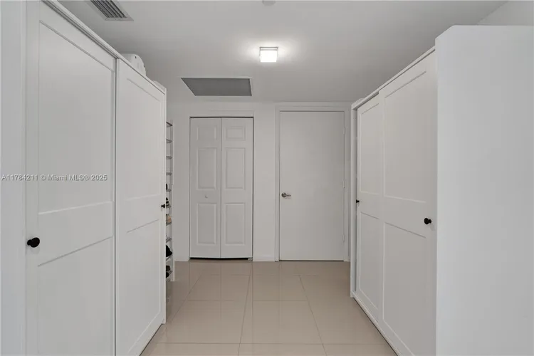 Icon Brickell I #3907 image #28