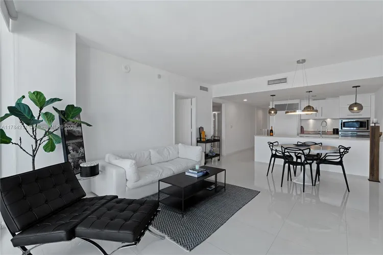 Icon Brickell I #3907 image #6