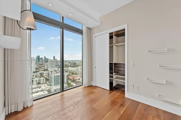 Icon Bay #4104 image #17