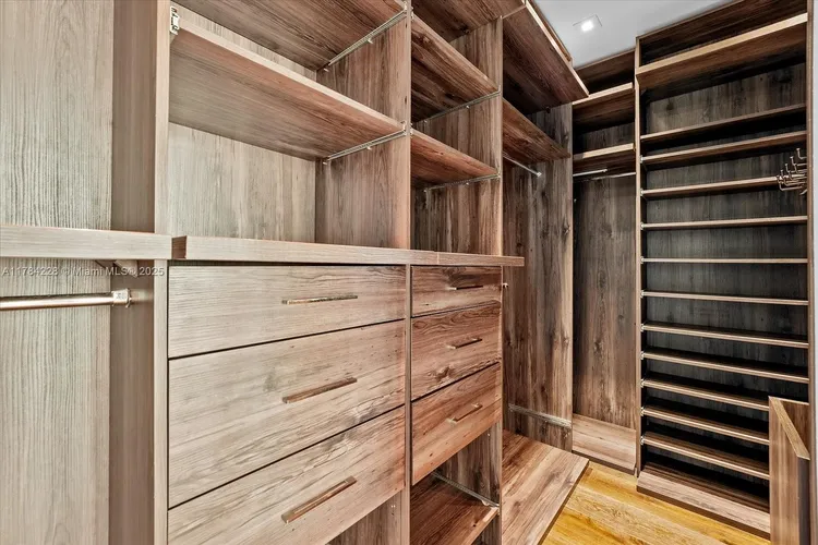 Icon Bay #4104 image #19