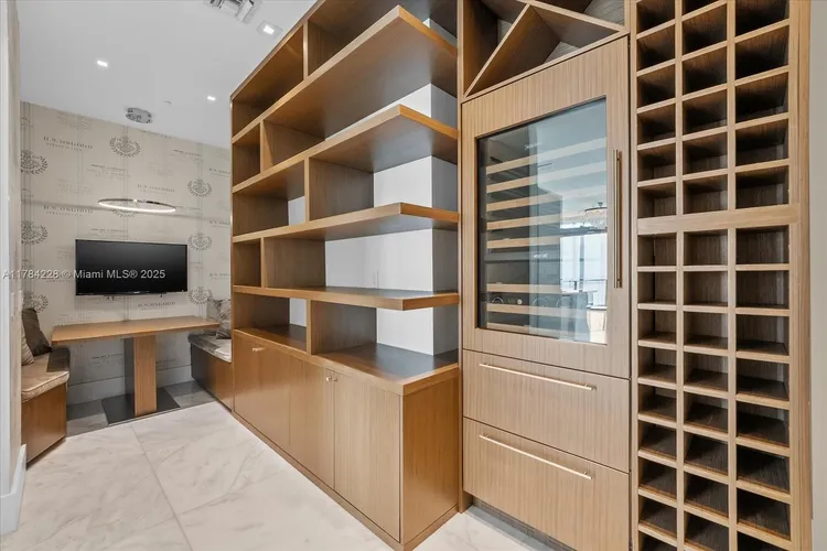 Icon Bay #4104 image #23