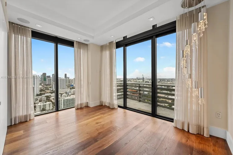 Icon Bay #4104 image #25