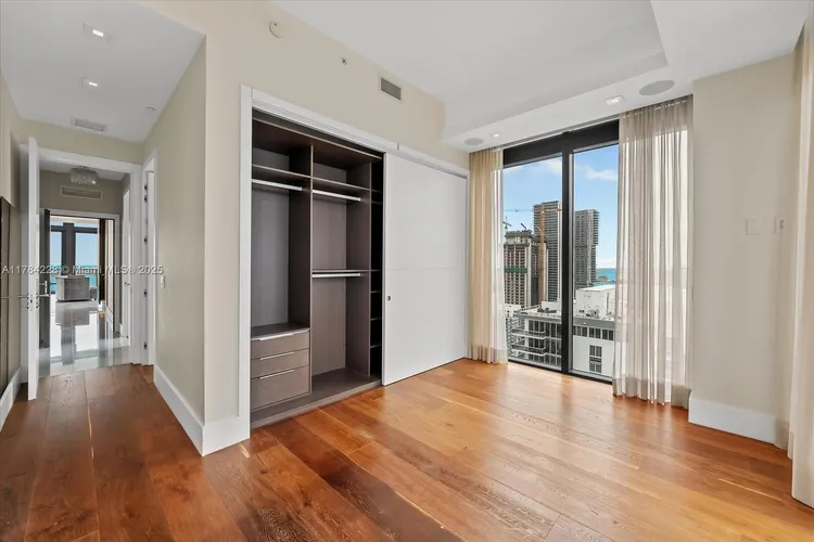 Icon Bay #4104 image #26