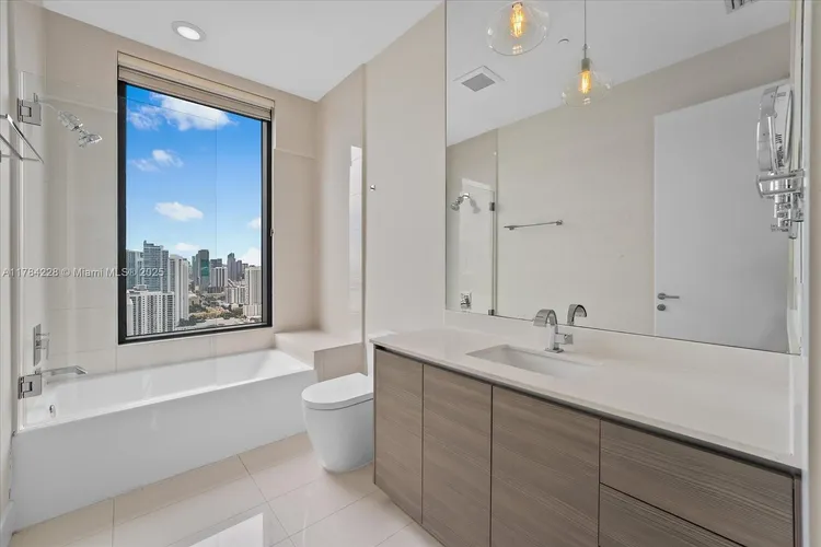 Icon Bay #4104 image #27