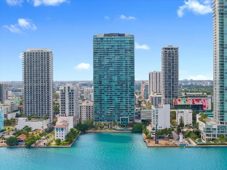 Icon Bay #4104 image #32