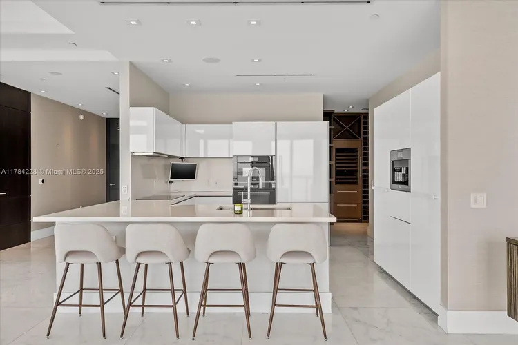 Icon Bay #4104 image #8