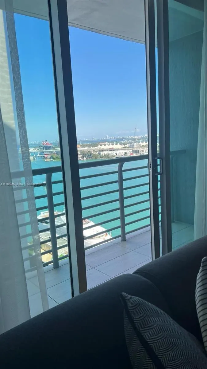 One Miami #1906 image #20