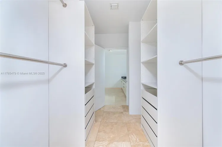 Space 01 Lofts #1101 image #17