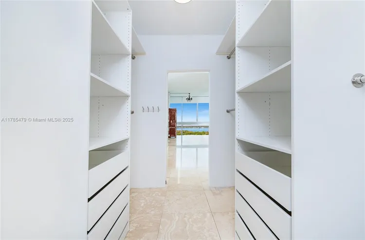 Space 01 Lofts #1101 image #18