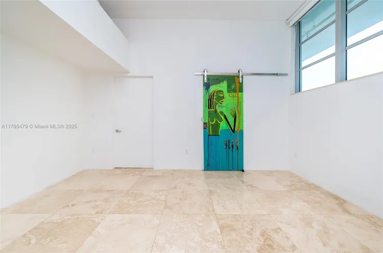 Space 01 Lofts #1101 image #23