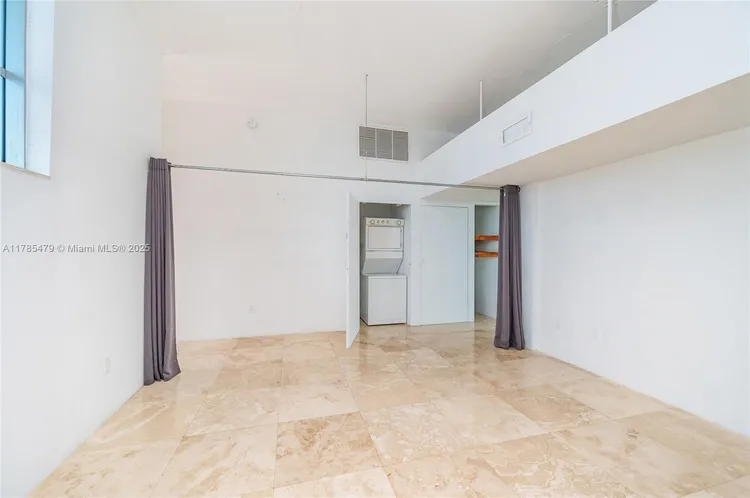 Space 01 Lofts #1101 image #24