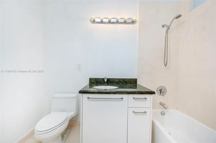 Space 01 Lofts #1101 image #25