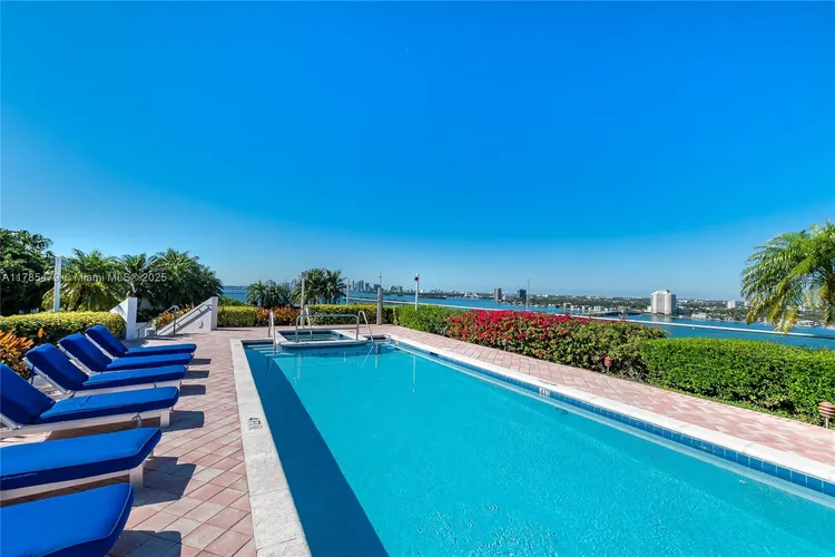 Space 01 Lofts #1101 image #32