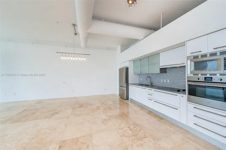 Space 01 Lofts #1101 image #7