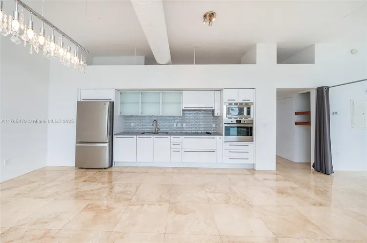 Space 01 Lofts #1101 image #8