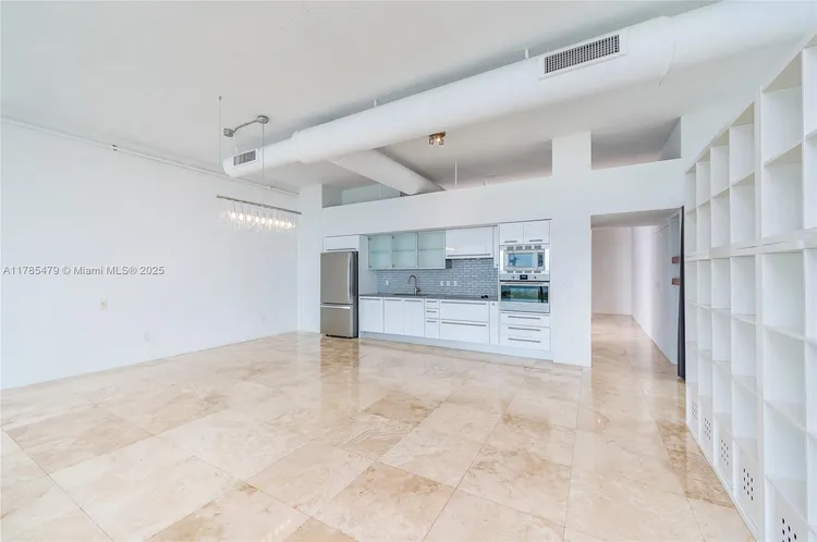 Space 01 Lofts #1101 image #9