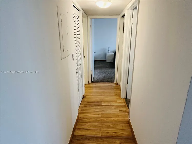 Costa Bella #811 image #10