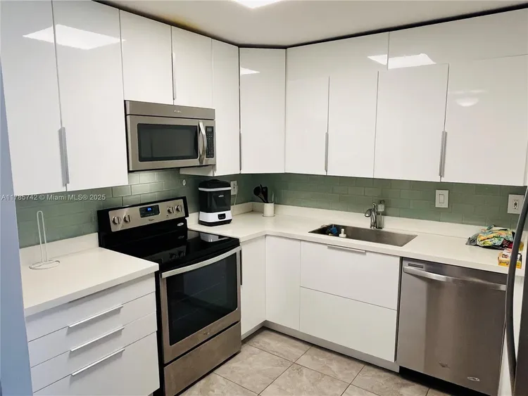 Costa Bella #811 image #8