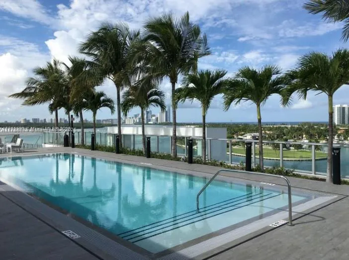 Sereno #602 image #14