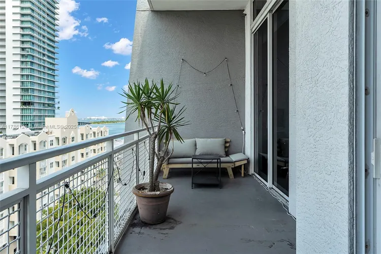 The Yorker #1103 image #6