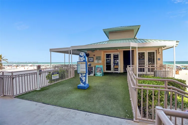 La Perla #1002 image #23