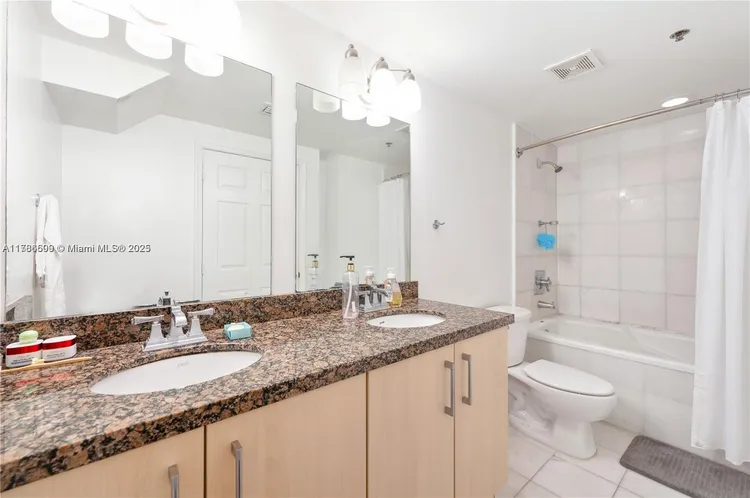 Casablanca Villas #510 image #14