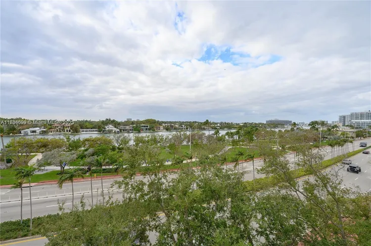 Casablanca Villas #510 image #18