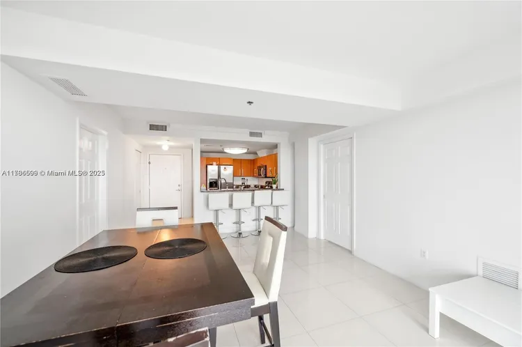 Casablanca Villas #510 image #28