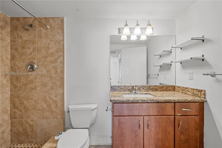 401 Blu Condo #PH101 image #21