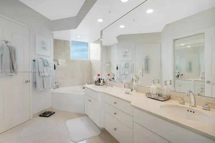 Hidden Bay #2310 image #16