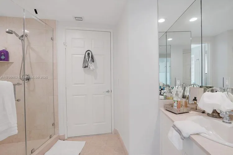 Hidden Bay #2310 image #17