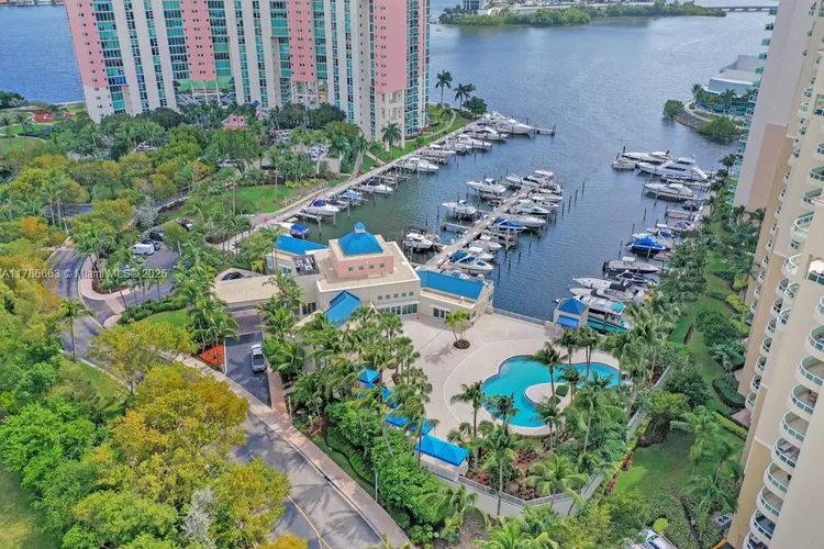 Hidden Bay #2310 image #23