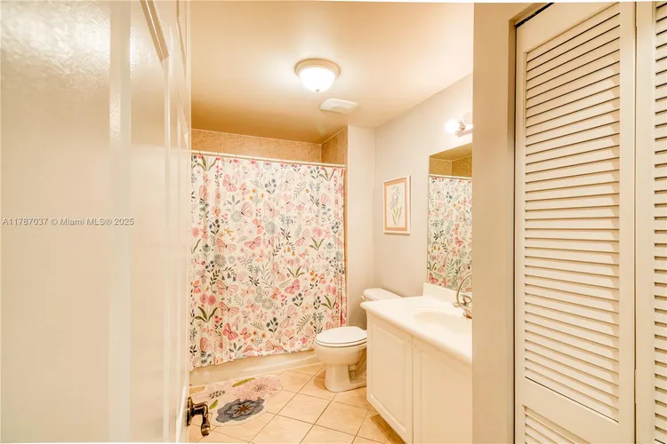 Colonnade at Dadeland #705 image #14