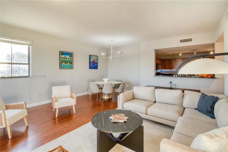 Colonnade at Dadeland #705 image #6