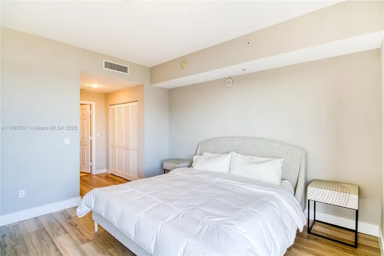 Colonnade at Dadeland #705 image #9