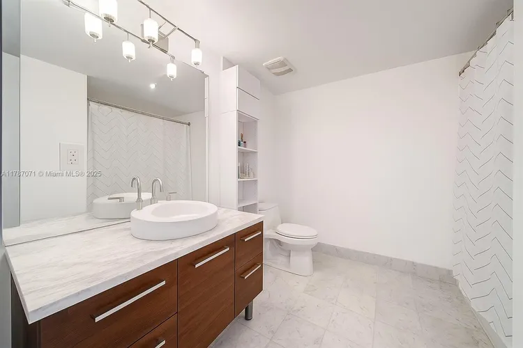 Vizcayne North Tower #3007 image #16