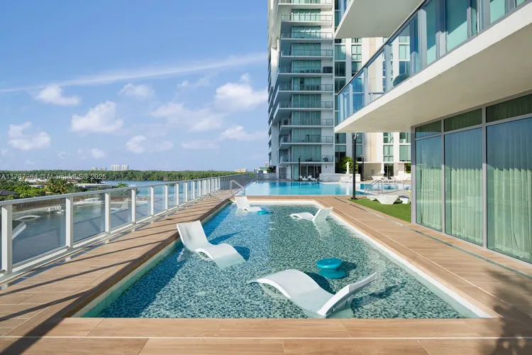 Parque Towers #4-502 image #76