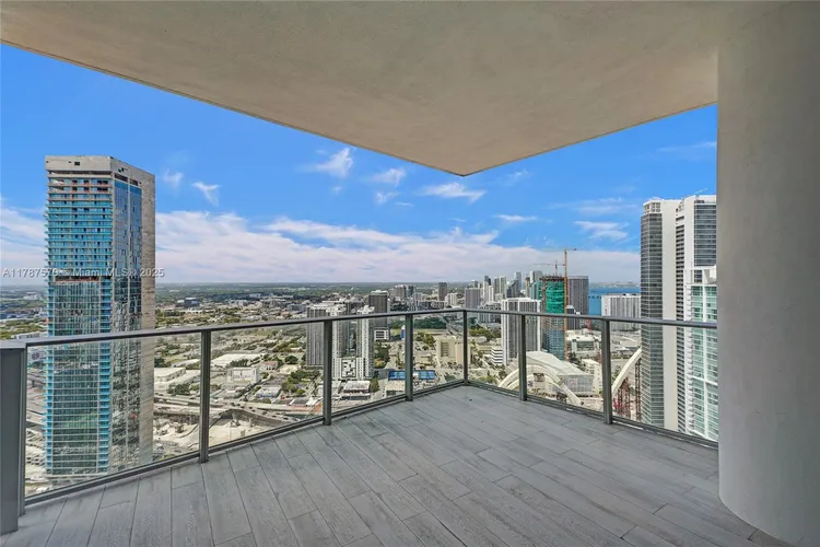 Paramount Miami Worldcenter #4502 image #23