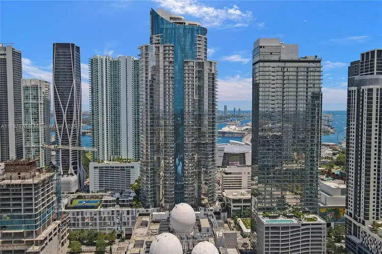 Paramount Miami Worldcenter #4502 image #25