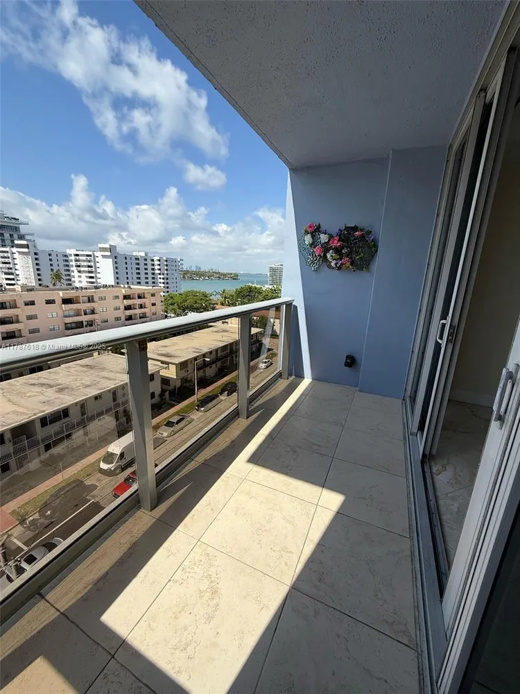 401 Blu Condo #700 image #12