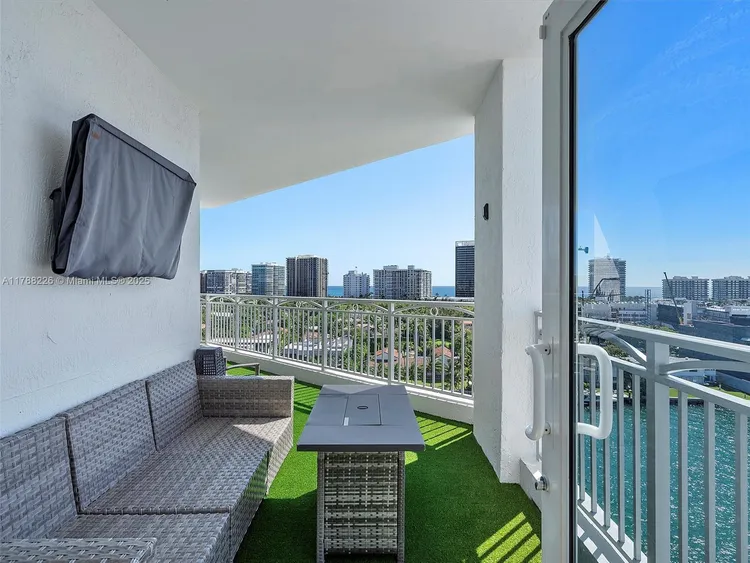 Carroll Walk #11D image #11