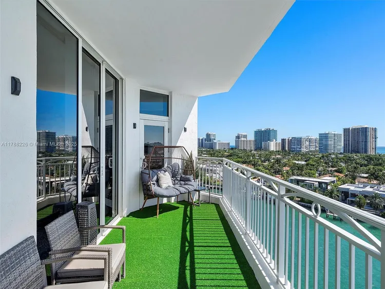 Carroll Walk #11D image #6