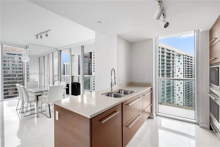 Icon Brickell III (W Miami) #3508 image #10