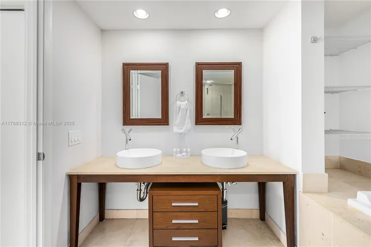 Icon Brickell III (W Miami) #3508 image #20