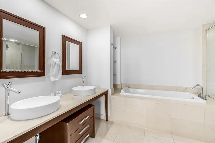 Icon Brickell III (W Miami) #3508 image #21