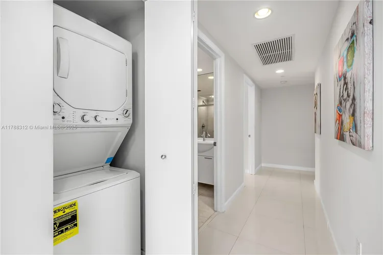 Icon Brickell III (W Miami) #3508 image #32