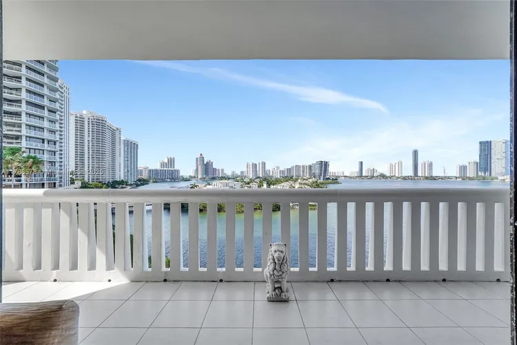 Williams Island 3000 #706 image #12