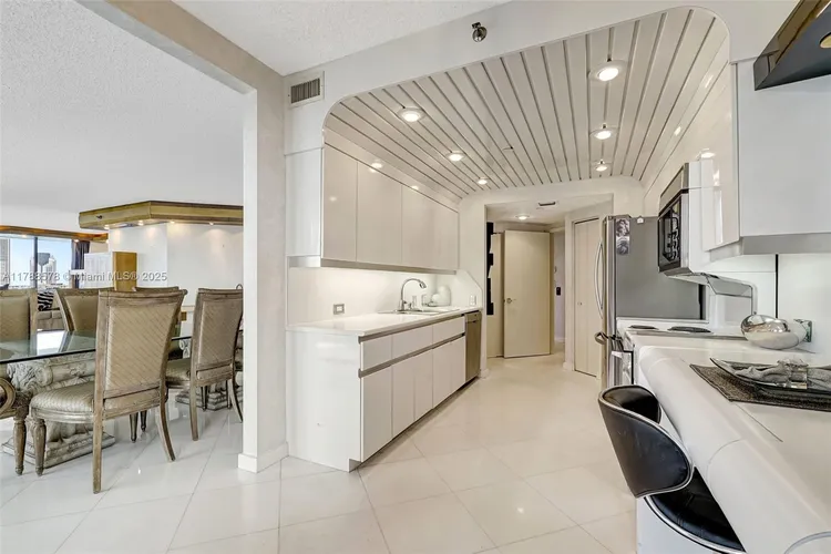 Williams Island 3000 #706 image #26